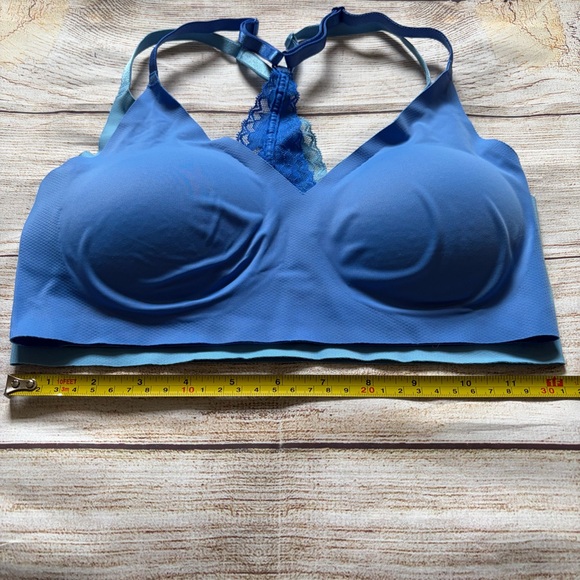 Victoria’s Secret Seamless Naked Smooth Laser Cut Bralette Bundle Women’s Small - Picture 8 of 8